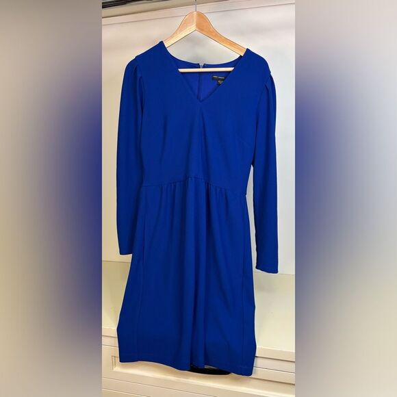 NWOT Maggy London Royal Blue Long Sleeve Dress size 8 - Picture 1 of 3